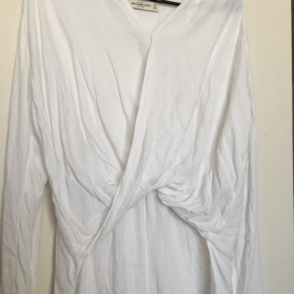 White top - Picture 2 of 2